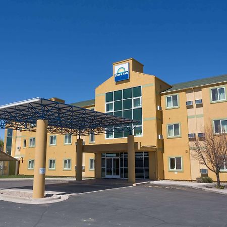 Days Inn By Wyndham Върнал Екстериор снимка